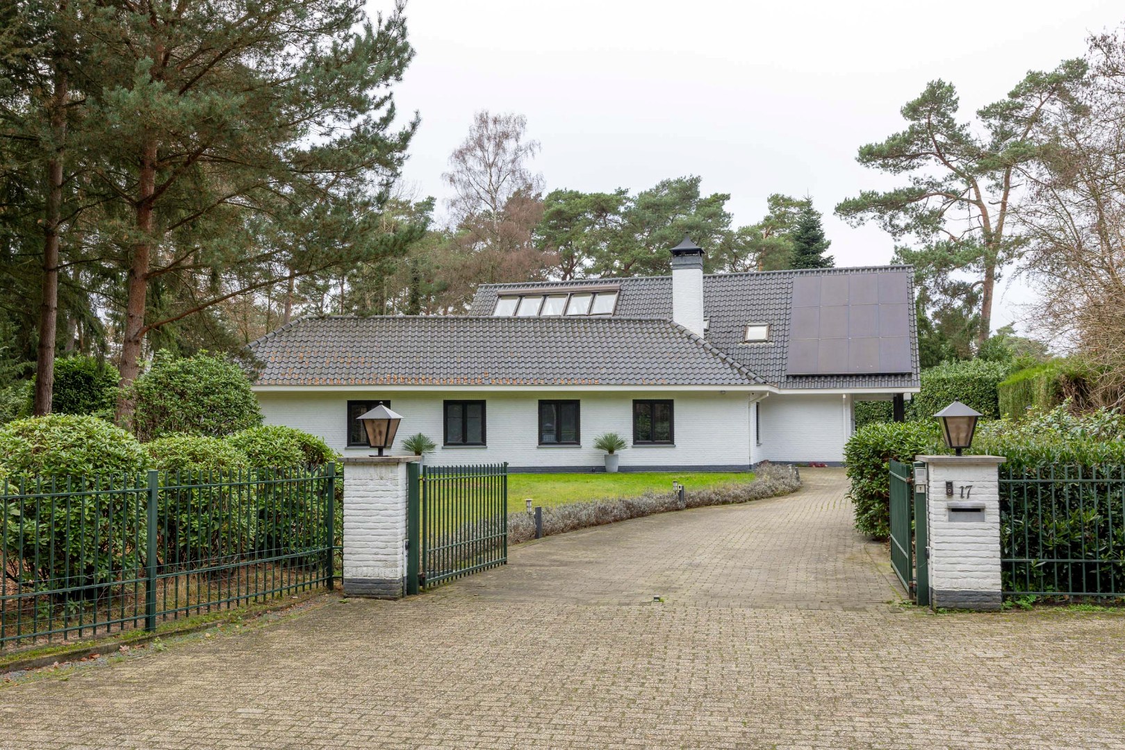 Huis te koop in Neerpelt met 4 slaapkamers - foto 2