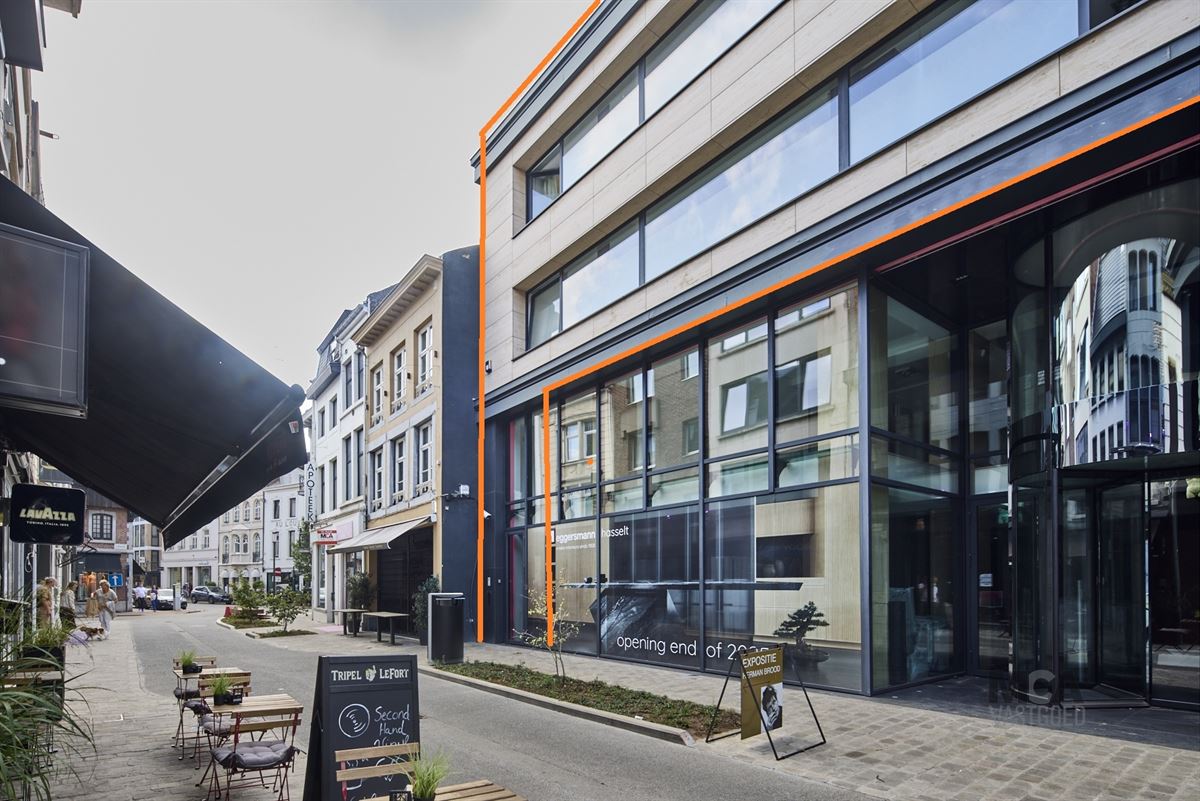 Kantoor met woonst - foto 1