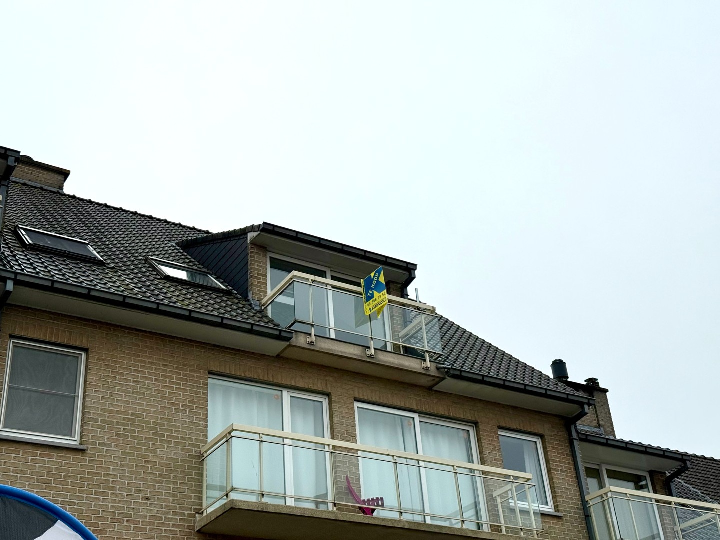 Dakappartement met 2 slaapkamers, 2 douchekamers en parkeerplaats - foto 4