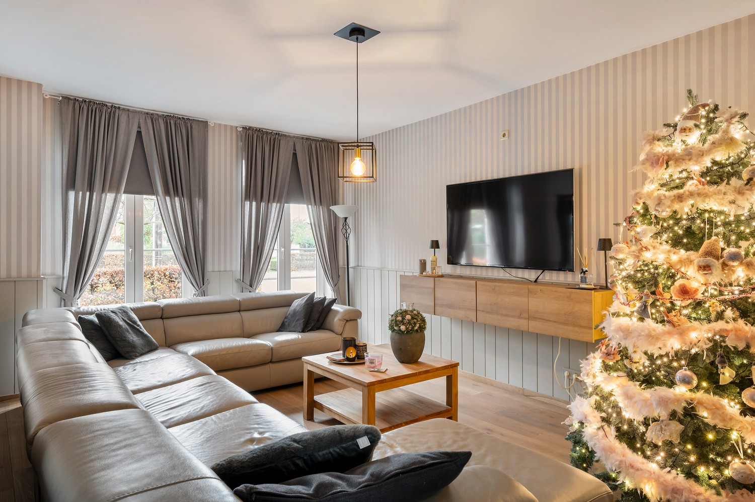 Ruime, instapklare pastorijwoning met bijgebouw op 1 180 m². - foto 5