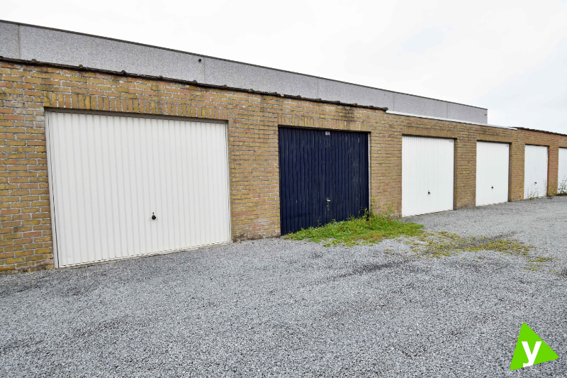 Garagebox op gunstige ligging vlakbij het centrum van Eeklo - foto 4