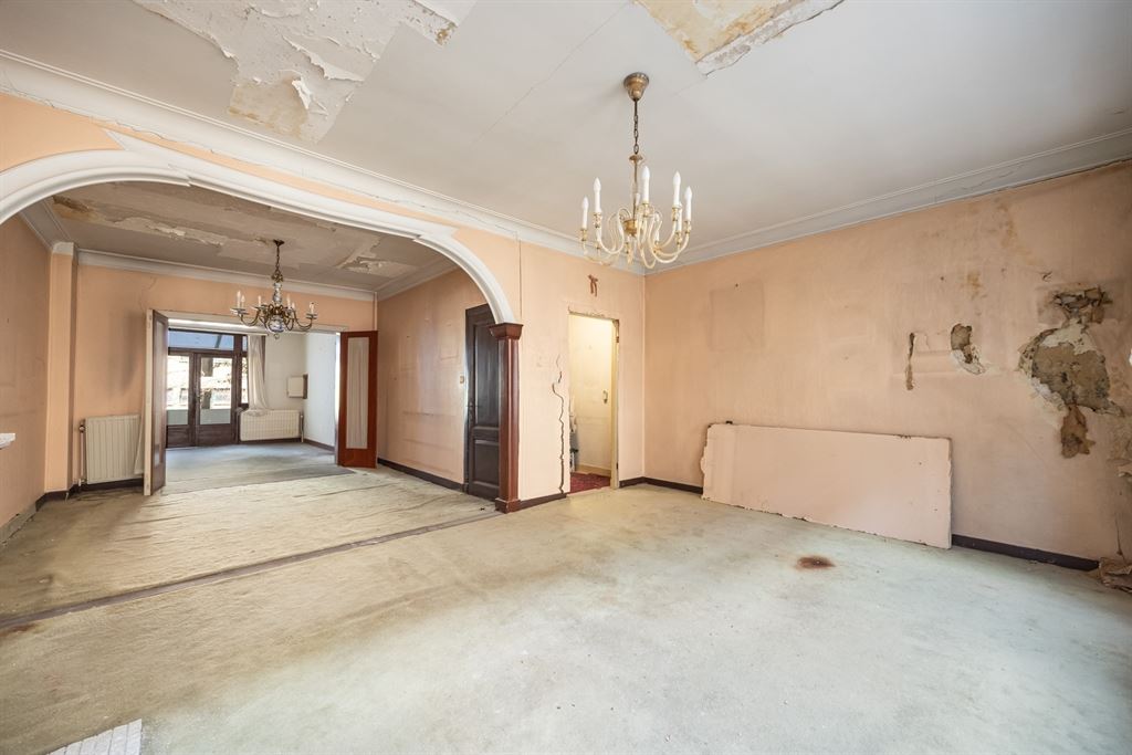 Woning met gigantisch magazijn te renoveren - foto 4