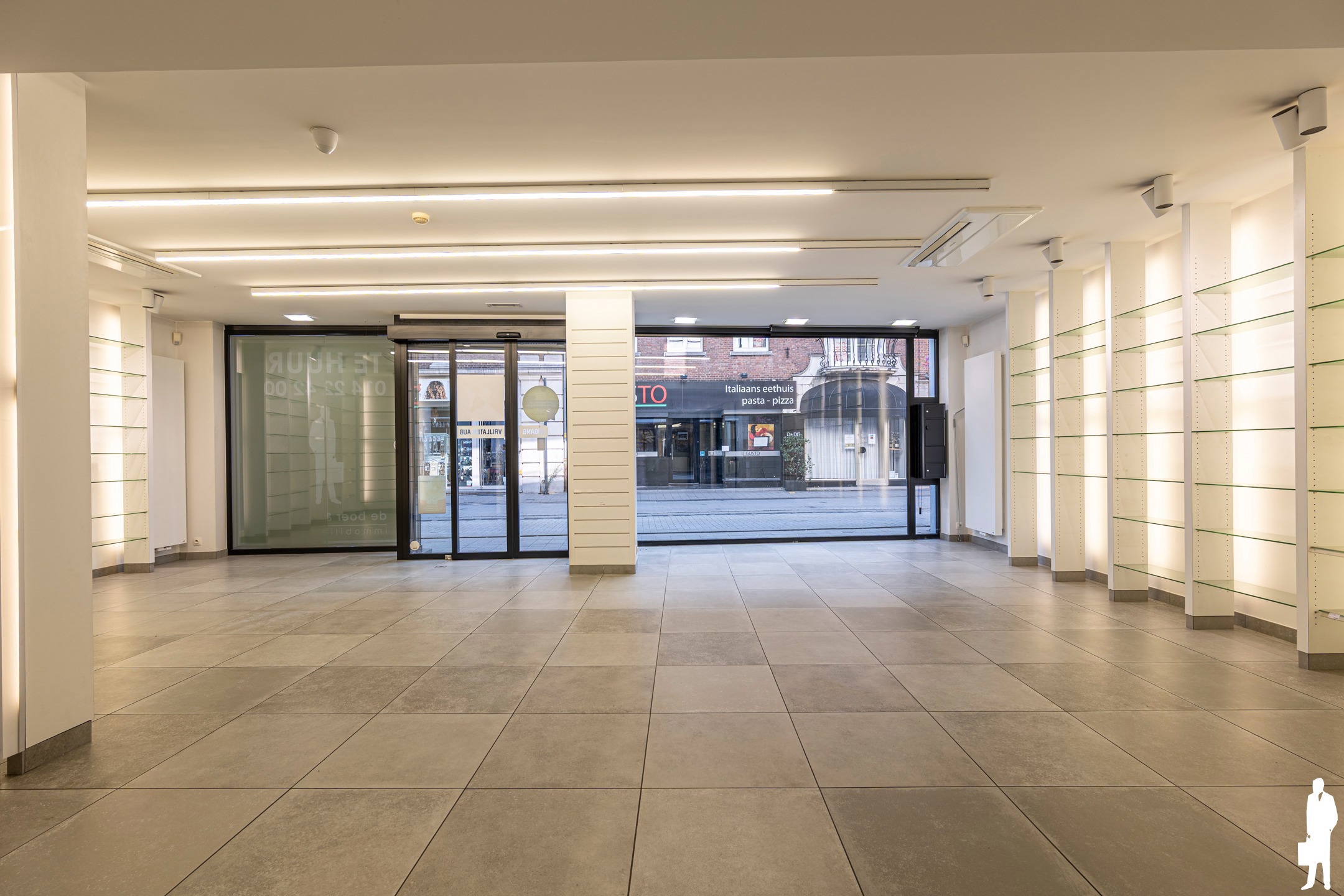 Ruim handelspand van 336 m² in centrum Turnhout - foto 2