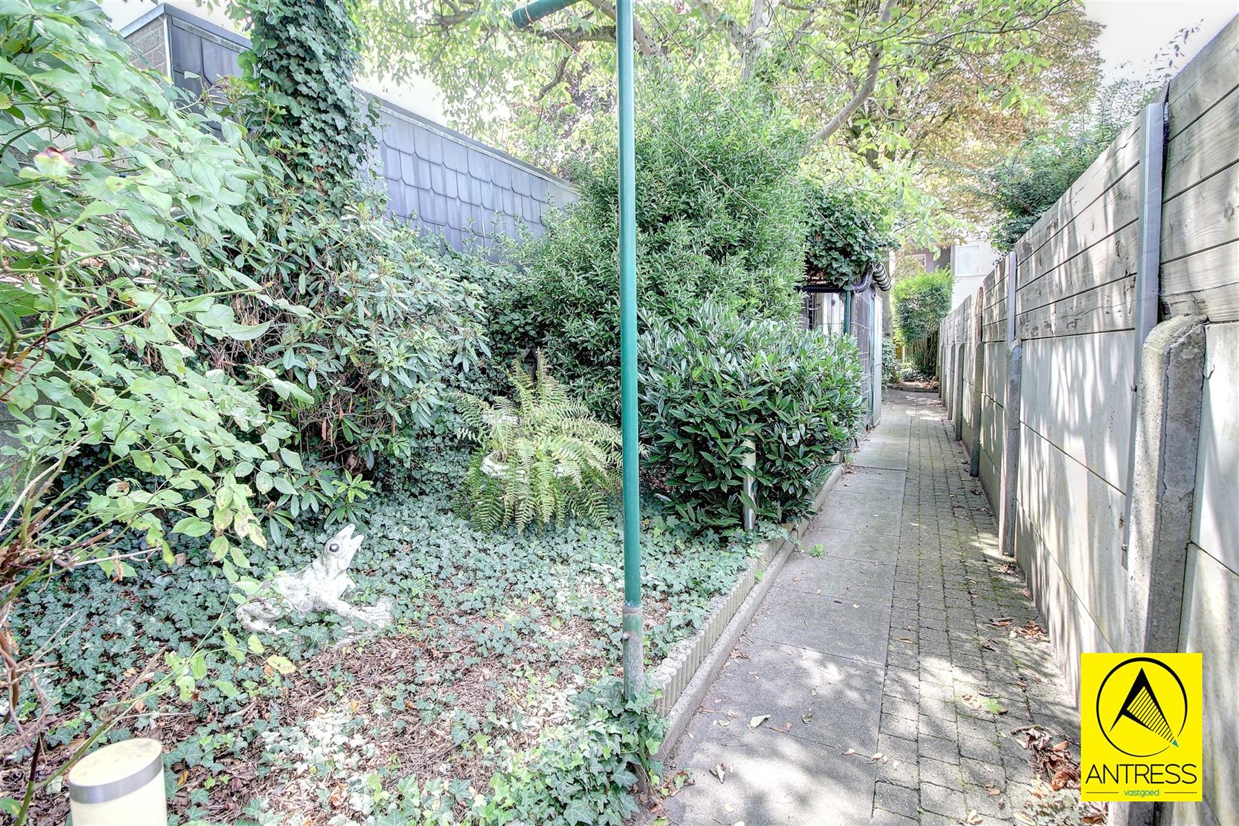 Ideaal gelegen gezinswoning met grote zuidwest tuin! - foto 2