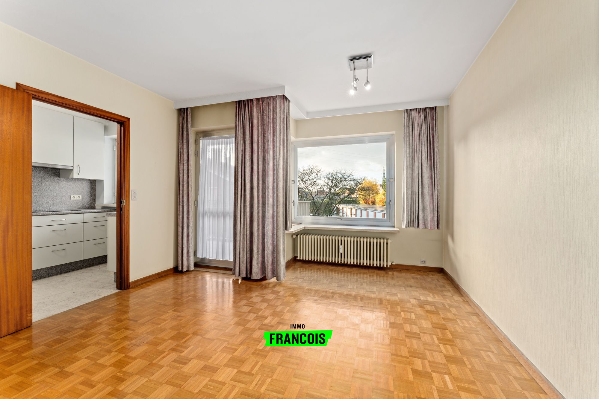 Centraal gelegen appartement met 2 slaapkamers en garage te Roeselare - foto 5