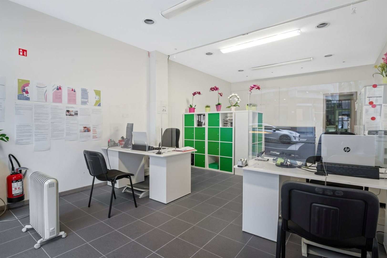 Commercial for sale in Antwerp - photo 2