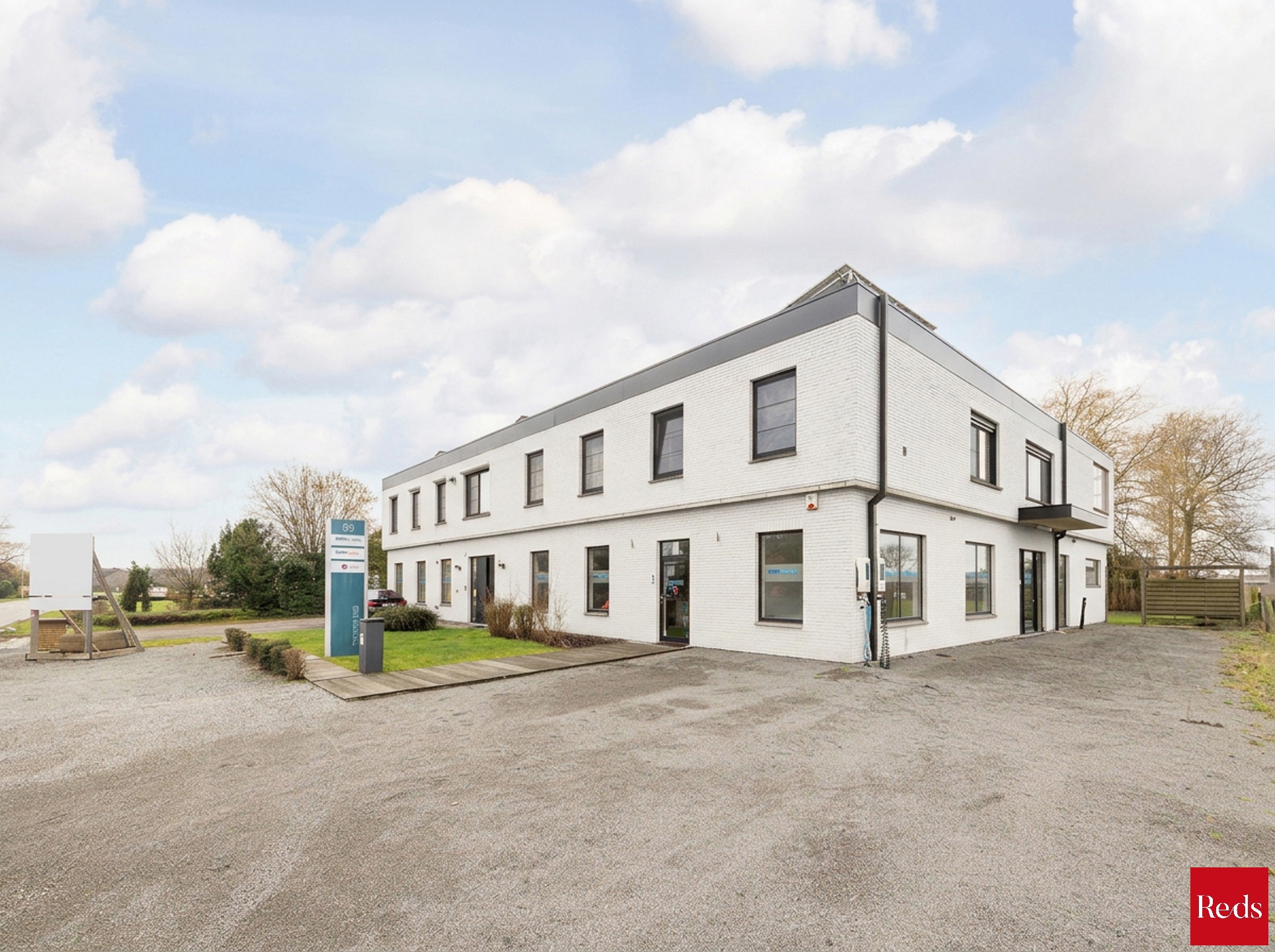 Woning met ruime kantoor- of praktijkruimte - foto 4