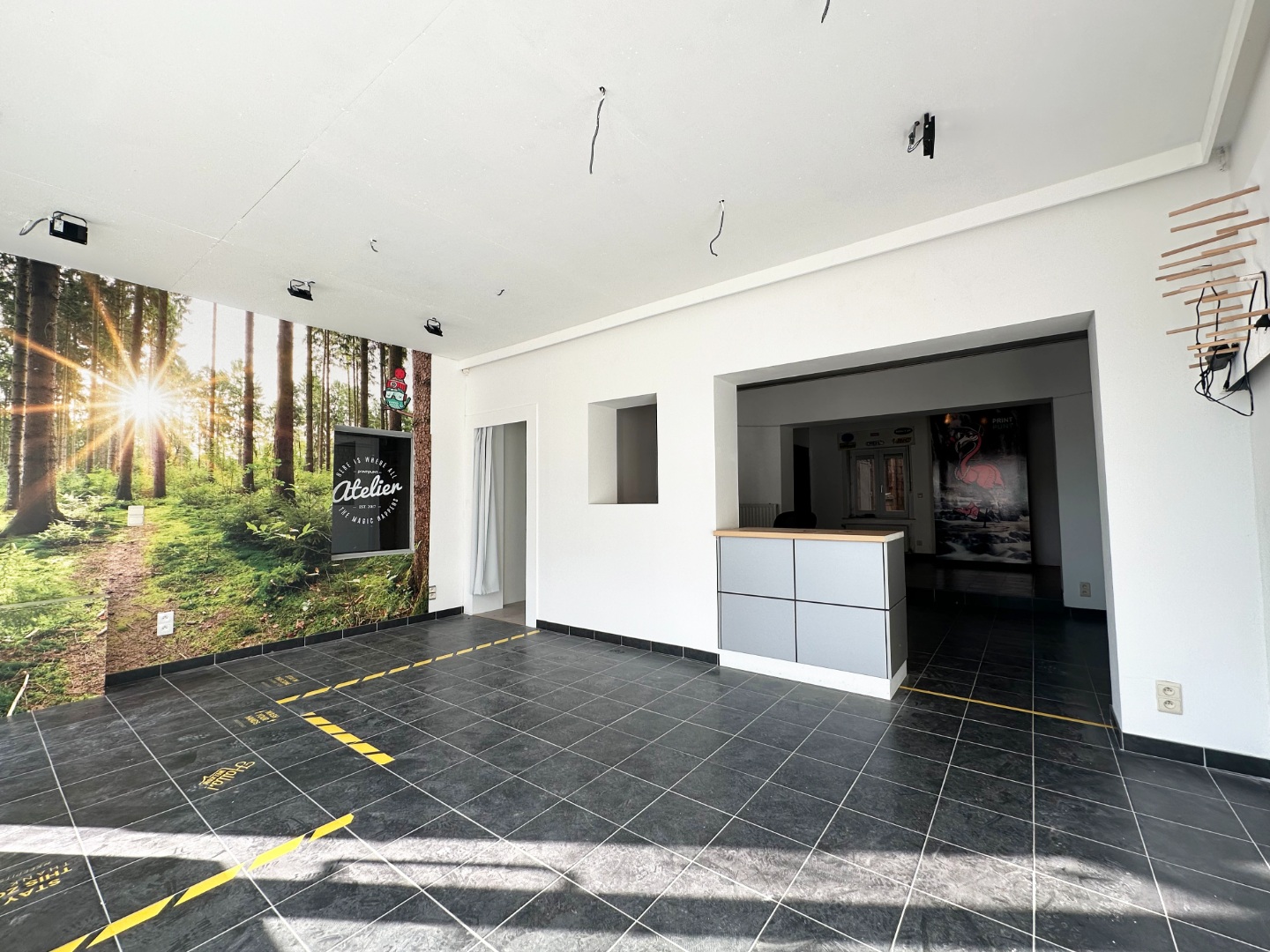 Te huur, veelzijdig gerenoveerd handelspand (66m²) op commerciële toplocatie in Lennik - foto 1
