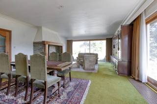 Deze ruime en goed onderhouden gelijkvloerse woning met vier slaapkamers geniet van een uiterst rustige en gunstige ligging, op wandelafstand van...