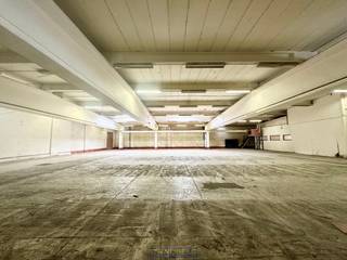 Te huur ruim, industrieel magazijn gelegen te RonseDit EXCLUSIEVE MAGAZIJN biedt UITSTEKENDE OPSLAGMOGELIJKHEDEN en is STRATEGISCH GELEGEN in de...