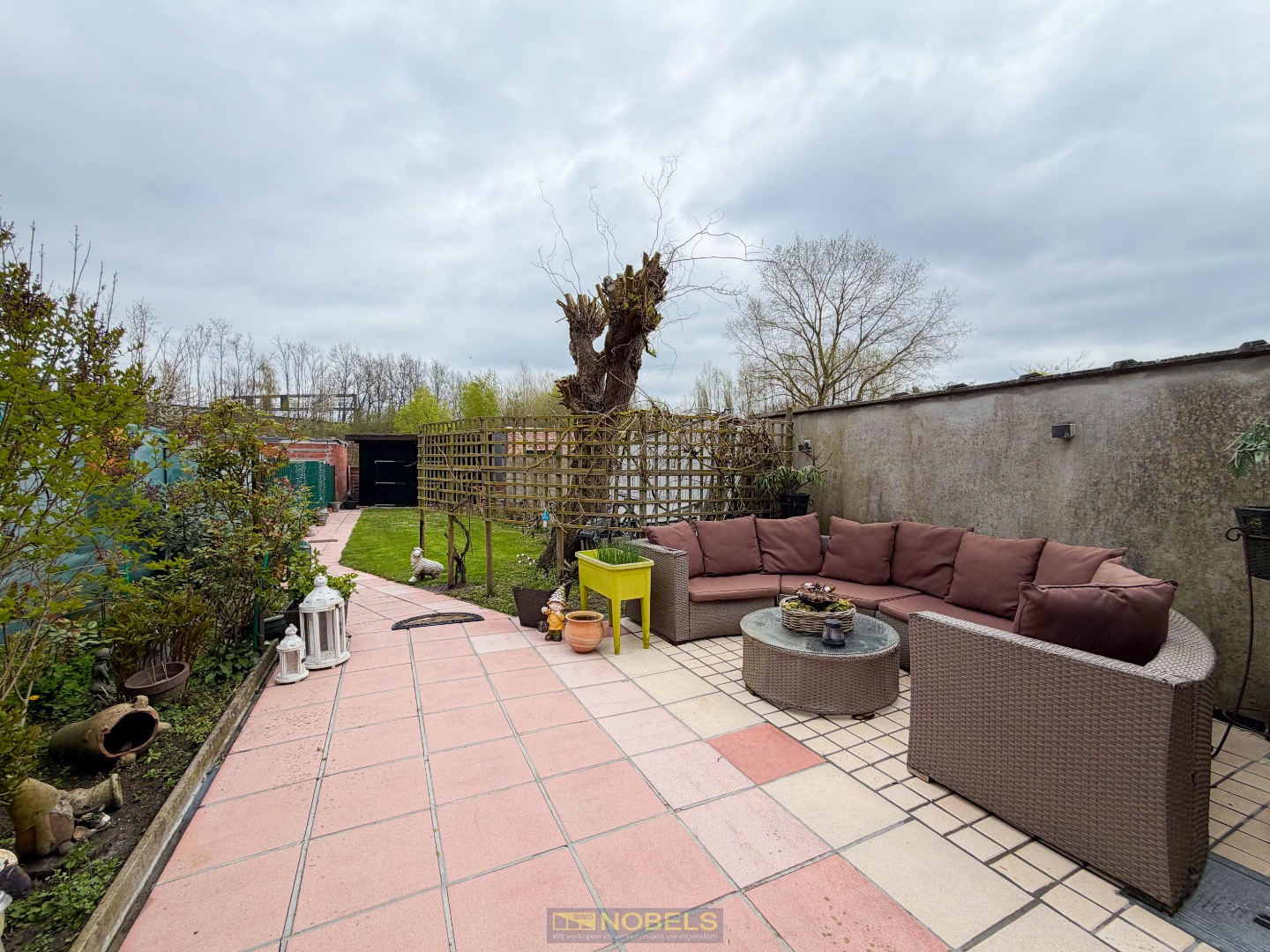 Te koop, Te moderniseren gezinswoning met garage op centrale ligging te Gentbrugge! - foto 3