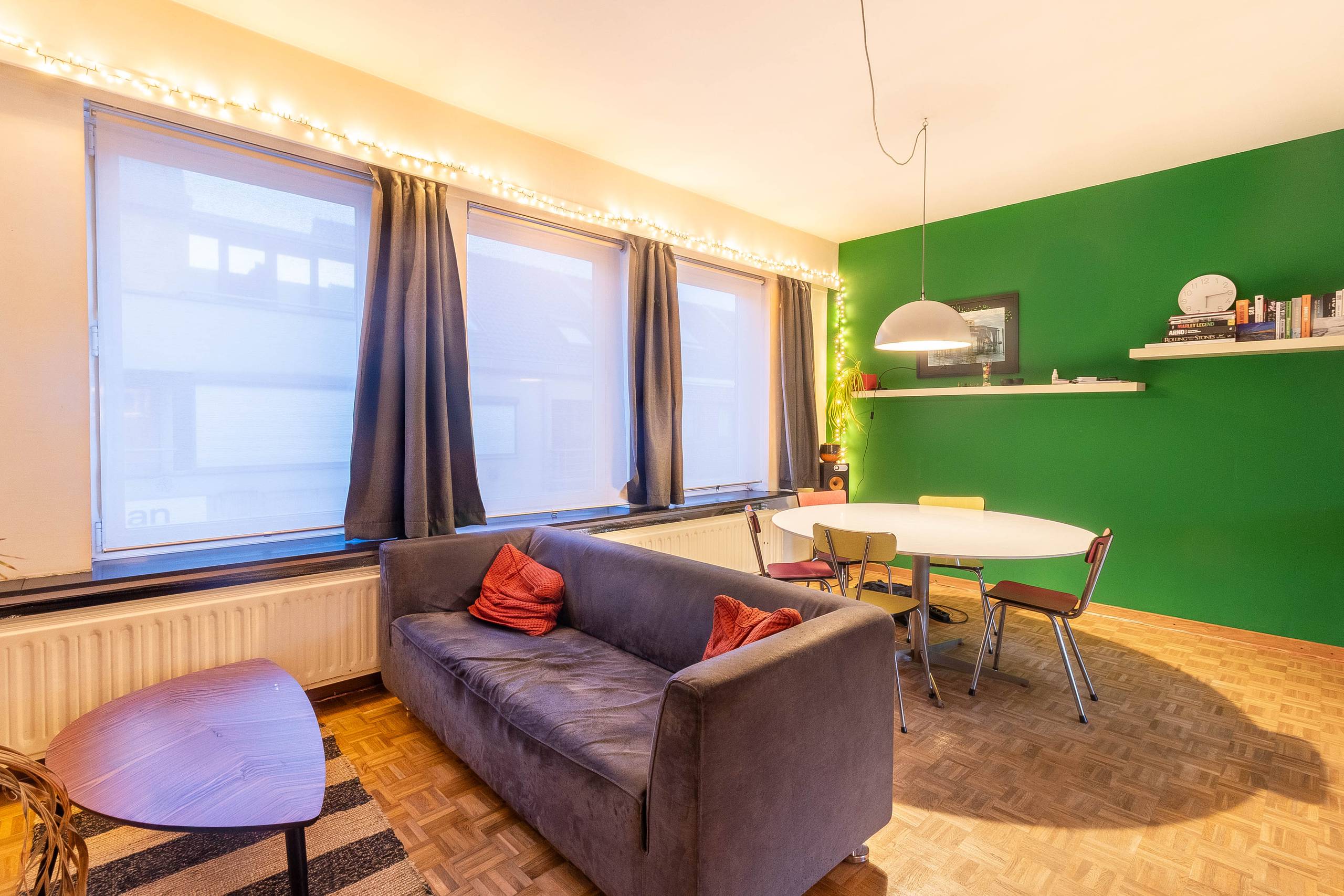 Centraal gelegen handelspand met 4-slaapkamer appartement - foto 4