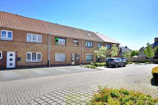 Op te frissen woning met 3 slaapkamers en tuin te Bevere. Een ideale ligging, op wandelafstand van het centrum van Oudenaarde en vlakbij de N60,...