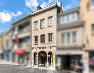 Voor uitgebreide info en foto's, surf naar www.SWEVERS.be! – Zoekt jouw succesvolle business nog een uitzonderlijk gunstig handelspand? Dan nemen...