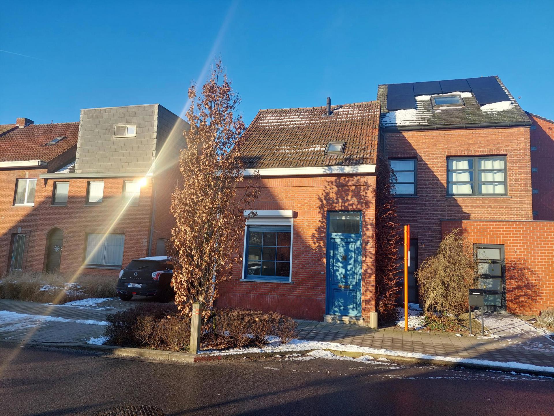 Woning met twee slaapkamers, klein tuintje en fietsenberging - foto 1