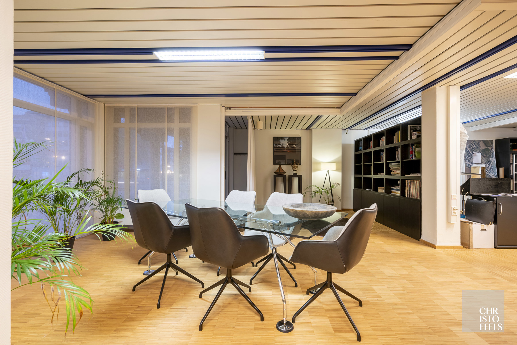 Verhuurd handelspand van 145m² in Genk centrum! - foto 3