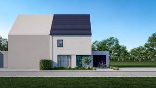 HALFOPEN BEBOUWING IN EEN RUSTIGE EN KINDVRIENDELIJKE BUURT<br /><br />Deze knappe, moderne halfopen woning (150m2) in Zonhoven wordt gerealiseerd door AVL woningbouw in de Bookmolenweg lot 33 (3a 29ca) en combineert hedendaags comfort met een rustige, gezinsvriendelijke ligging. De woning bevindt zich in een doodlopende straat, waardoor je hier geniet van weinig verkeer en een veilige omgeving voor kinderen.<br /><br />De leefruimte vormt samen met de open keuken het hart van de woning en biedt een gezellige plek waar het hele gezin kan samenkomen. Dankzij de grote ramen heb je een mooi zicht op de tuin en wordt de ruimte gevuld met natuurlijk licht.<br /><br />Op de bovenverdieping bevinden zich drie volwaardige slaapkamers en een comfortabele badkamer met een apart toilet. Via de vaste zoldertrap is de zolder (52m2) makkelijk bereikbaar, ideaal voor wie extra ruimte wenst voor een bureau, hobbyruimte of extra slaapkamers.<br />De woning ligt in een rustige en kindvriendelijke buurt in Zonhoven, met scholen, winkels en verbindingswegen in de nabije omgeving. Hier woon je in alle rust, maar toch met alle voorzieningen binnen handbereik.<br /><br />Kortom, een ideale woning voor wie op zoek is naar een moderne, instapklare thuis op een aangename en veilige locatie.<br /><br />Meer info neem contact op met bouwadviseur Benjamin via 011/450 280<br /><br />SLEUTEL-OP-DE-DEURAFWERKING<br />Ruwbouw winddicht<br />Sanitaire leidingen (inclusief hergebruik van regenwater)<br />Elektriciteit<br />Verwarming via warmtepomp met vloerverwarming<br />Pleisterwerken<br />Isolatiewerken en chape<br />EPB berekening<br />Ventilatiesysteem D+<br />Keuken <br />Sanitaire toestellen <br />Tegelvloeren op het gelijkvloers en in de badkamer<br />Binnendeuren in grondlaag<br />Voegwerk<br />Trappen in beton/hout<br />Kostprijs architect en veiligheidscoördinatie inclusief<br />Zonnepanelen <br /><br />PRIJS SLEUTEL-OP-DE-DEUR<br />€ 460 925 excl. alle kosten op grond en constructie<br />€ 548 500 incl. alle kosten op grond en constructie