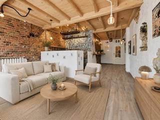 Gelegen in de gegeerde Concessie van De Haan bevindt zich dit karaktervolle commerciële pand met woonst, gebouwd in 1940 en gelegen op een perceel van 181 m². Met een bewoonbare oppervlakte van 186 m² biedt deze eigendom tal van mogelijkheden voor wie wonen en werken wil combineren of een herbestemming overweegt. Het pand is vergund als commercieel gebouw met horecazaak op het gelijkvloers en een woongelegenheid op de verdiepingen. <br /><br />Het gelijkvloers beschikt over een ruime horecaruimte met bar, een volledig uitgeruste professionele keuken, sanitaire voorzieningen, een polyvalente ruimte die perfect kan worden ingericht als slaapkamer of praktijkruimte, extra berging en een ruime kelder met stahoogte. Dankzij de indeling kan eenvoudig een interne trap worden voorzien, zodat het volledige gebouw als één ruime woning kan functioneren. De bestaande sanitaire ruimtes lenen zich bovendien uitstekend tot de inrichting van een comfortabele badkamer op het gelijkvloers.<br /><br />De eerste verdieping omvat een lichtrijke leefruimte met open keuken. Op de tweede verdieping bevinden zich een royale slaapkamer met ligbad en een ruime badkamer met inloopdouche en alle hedendaagse comfort.<br /><br />Verder geniet het pand van centrale verwarming op aardgas, dubbele en hoogrendementsbeglazing. Een unieke opportuniteit op een topligging voor wie op zoek is naar een eigendom met karakter, ruimte en uitzonderlijk veel potentieel.