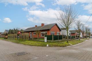 Instapklare gelijkvloerse woning in rustige verkaveling nabij centrum BeerseIn een aangename en bijzonder rustige verkaveling, op wandel- en...