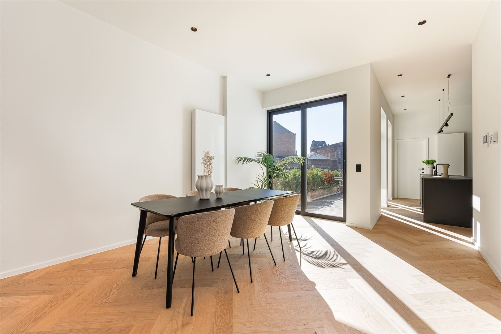 Gerenoveerd appartement met luxe-afwerking en topterras - foto 4
