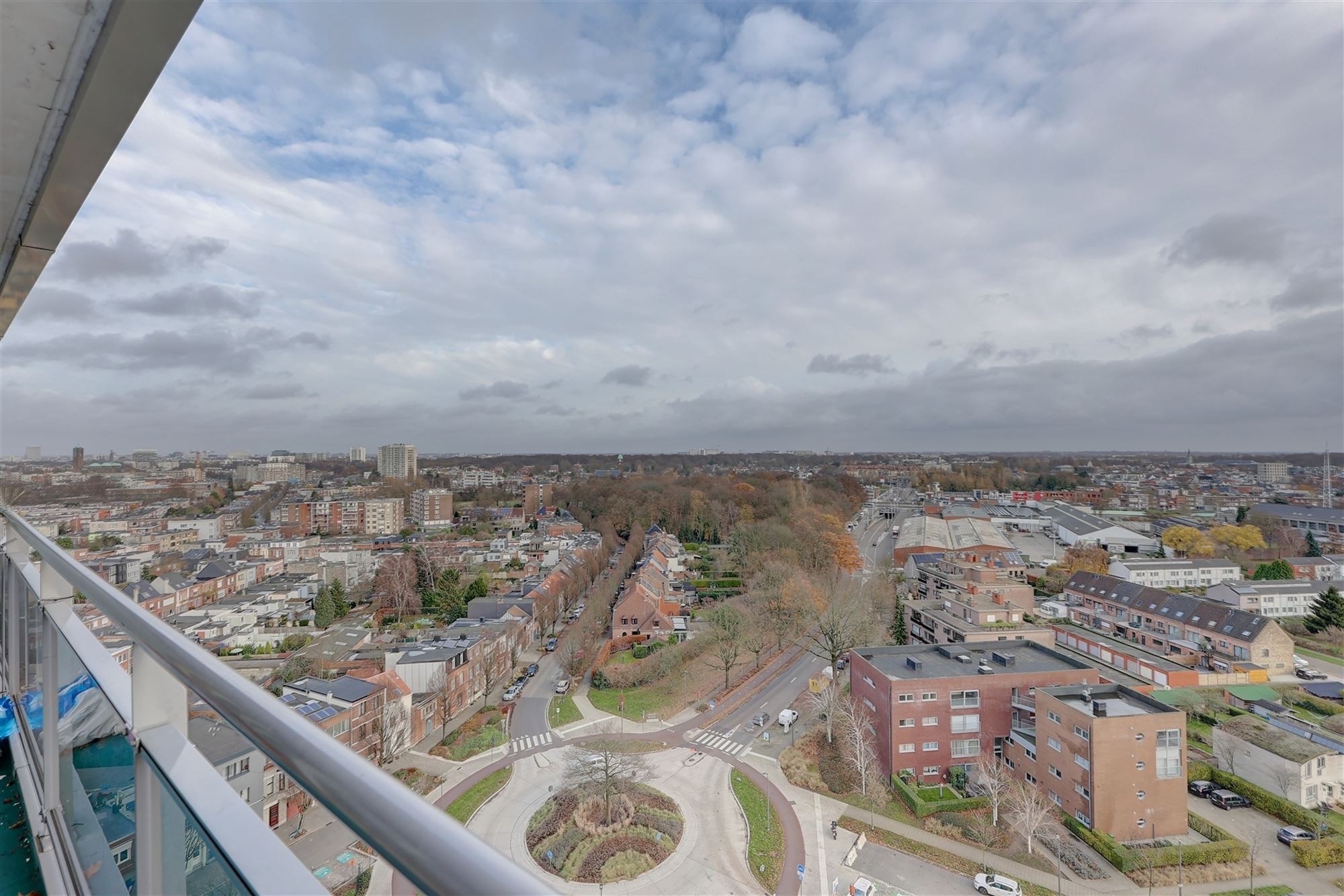 Appartement met 2 slaapkamers en twee terrassen - foto 1