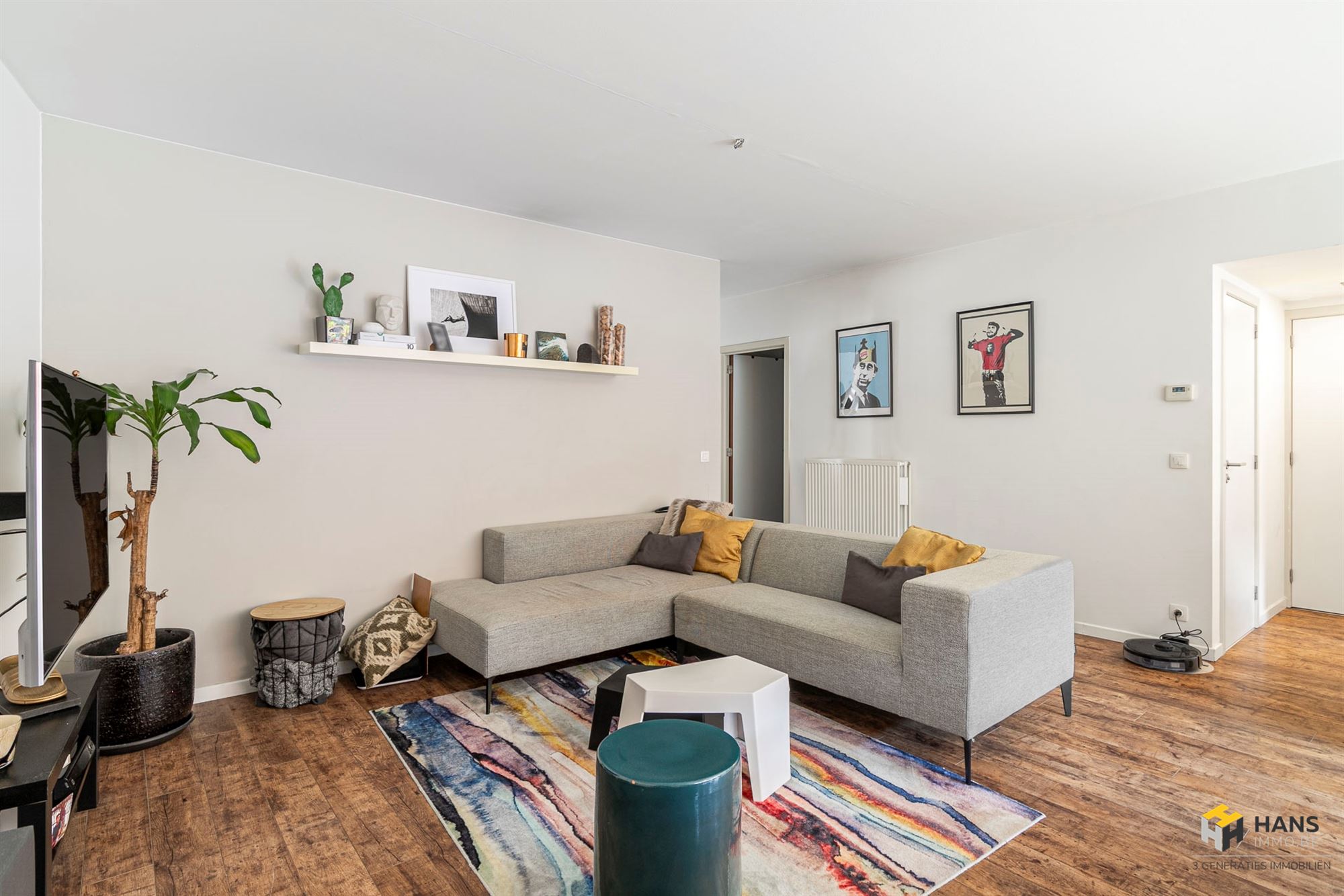 Instapklaar appartement (79 m²) met 2 slaapkamers, autostaanplaats en terras (10 m²) in Antwerpen (2000). - foto 5