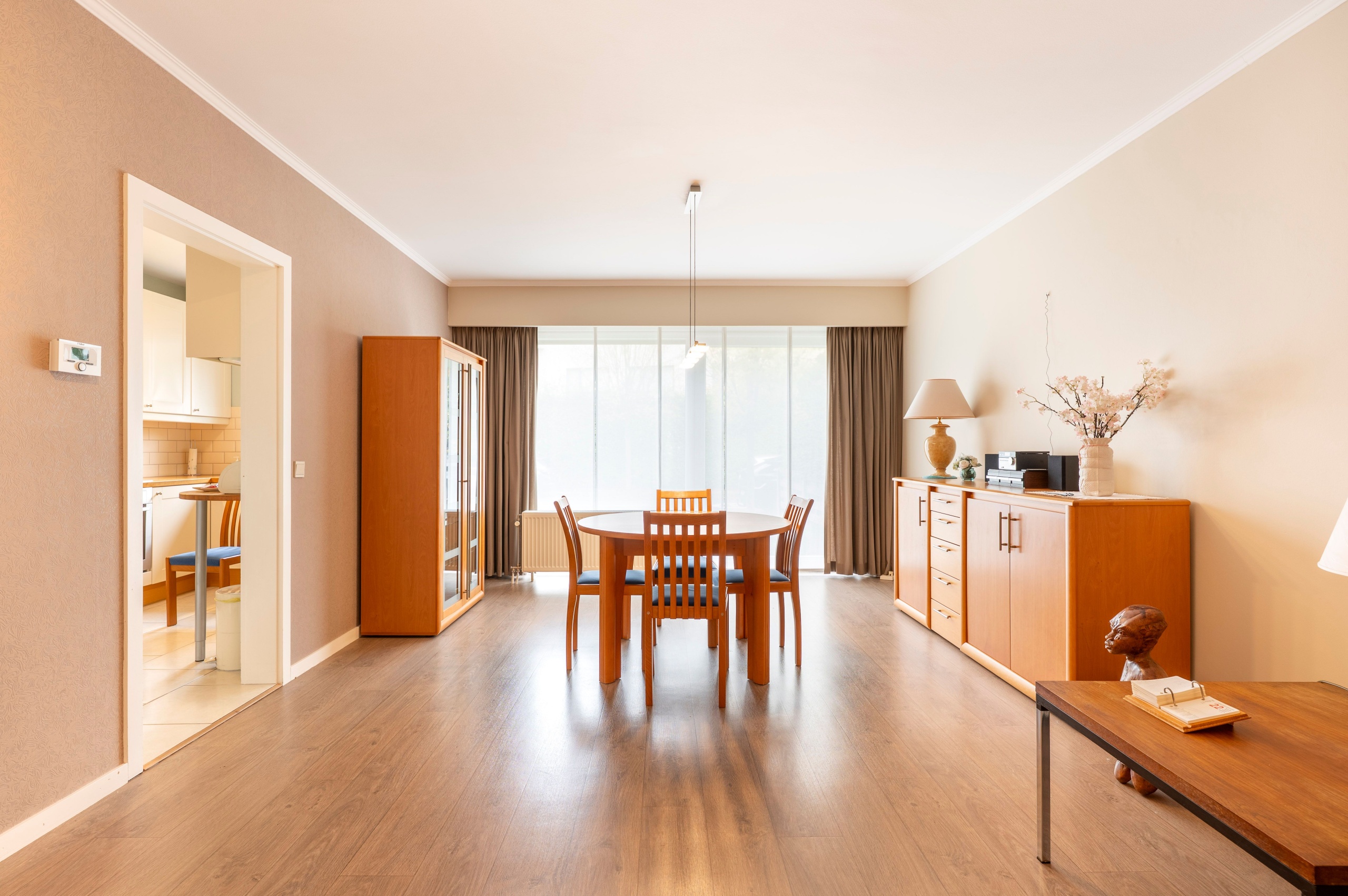 Verzorgd gelijkvloers appartement met 2 slaapkamers en tuin op toplocatie in Ekeren-Mariaburg! - foto 2