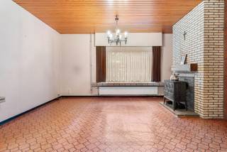 Op een uitstekende locatie te Bonheiden bevindt zich deze gelijkvloerse woning op een rustig gelegen perceel van 1643 m². U bevindt zich hier aan...