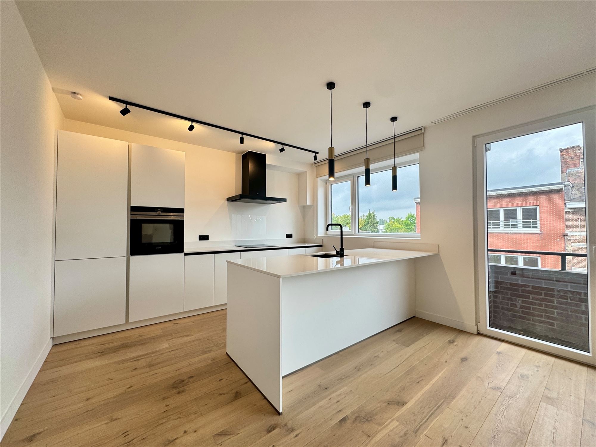 Ruim Appartement Te Koop! - foto 1