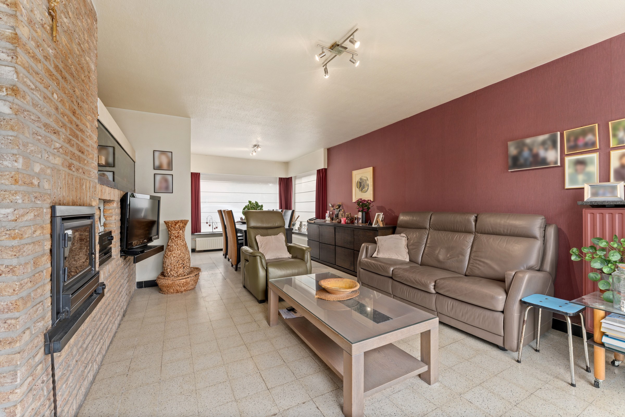 Te renoveren HOB met 4 slaapkamers en 2 garages - foto 3