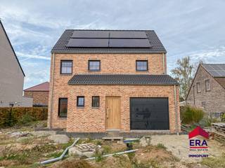 Te huur: nieuwe open bebouwing in de Eendenstraat, gelegen in het landelijke Drieslinter.Deze energiezuinige woning (EPC-label A) combineert een...