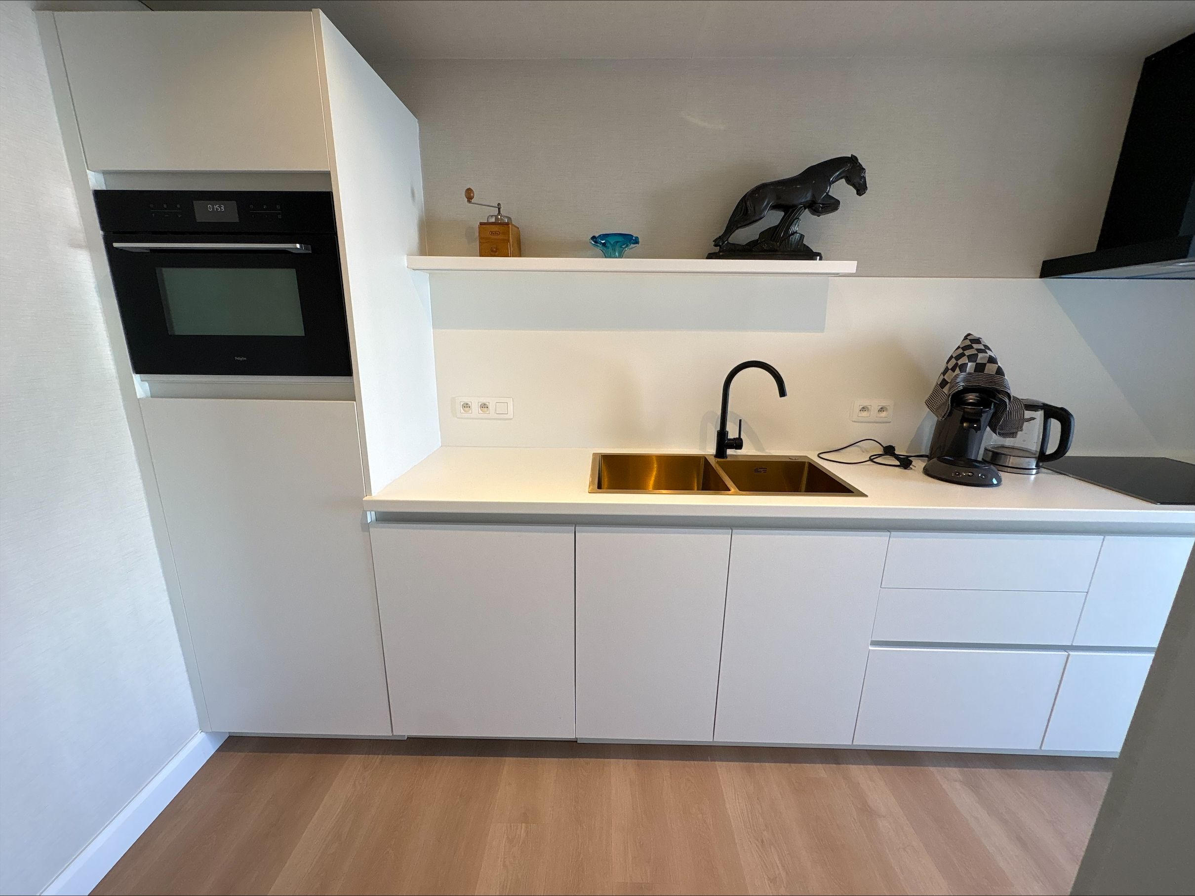 Luxueus appartement met zijdelings zeezicht op de Markt/het Wapenplein van Oostende. - foto 4