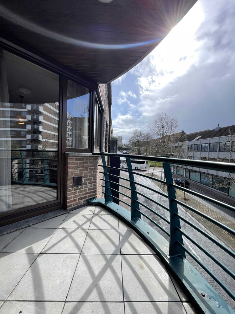 Ruim appartement met 2 slaapkamers in het hart van Genk - foto 5