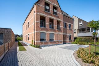 Ontdek deze prachtige penthouse in een exclusieve, kleinschalige residentie “In Endert” met slechts 5 woonentiteiten te Eindhout. Hier komen...
