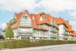 Deze parking ligt op de -1 van een recente residentie.Toegankelijk met een autolift! ...