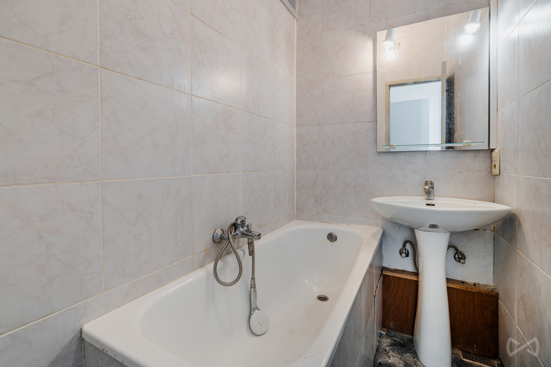 Duplex 3 slaapkamers ideaal gelegen in Doornik. - foto 4