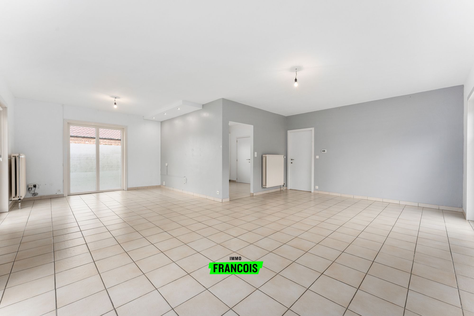 Ruime gelijkvloerse woning met 3 slaapkamers en mooie tuin te Bloemekenswijk, Maldegem - foto 4