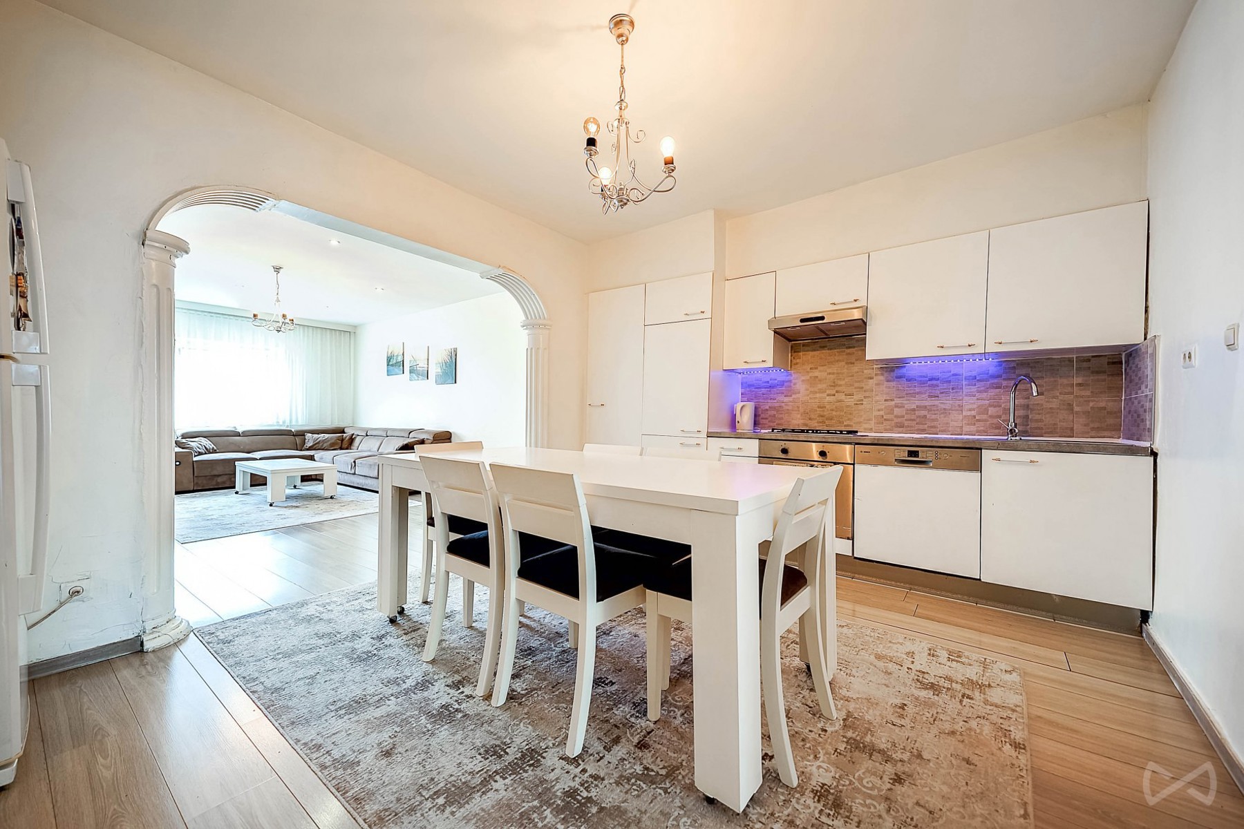 Gelijkvloersappartement met tuin en garage nabij centrum - foto 3