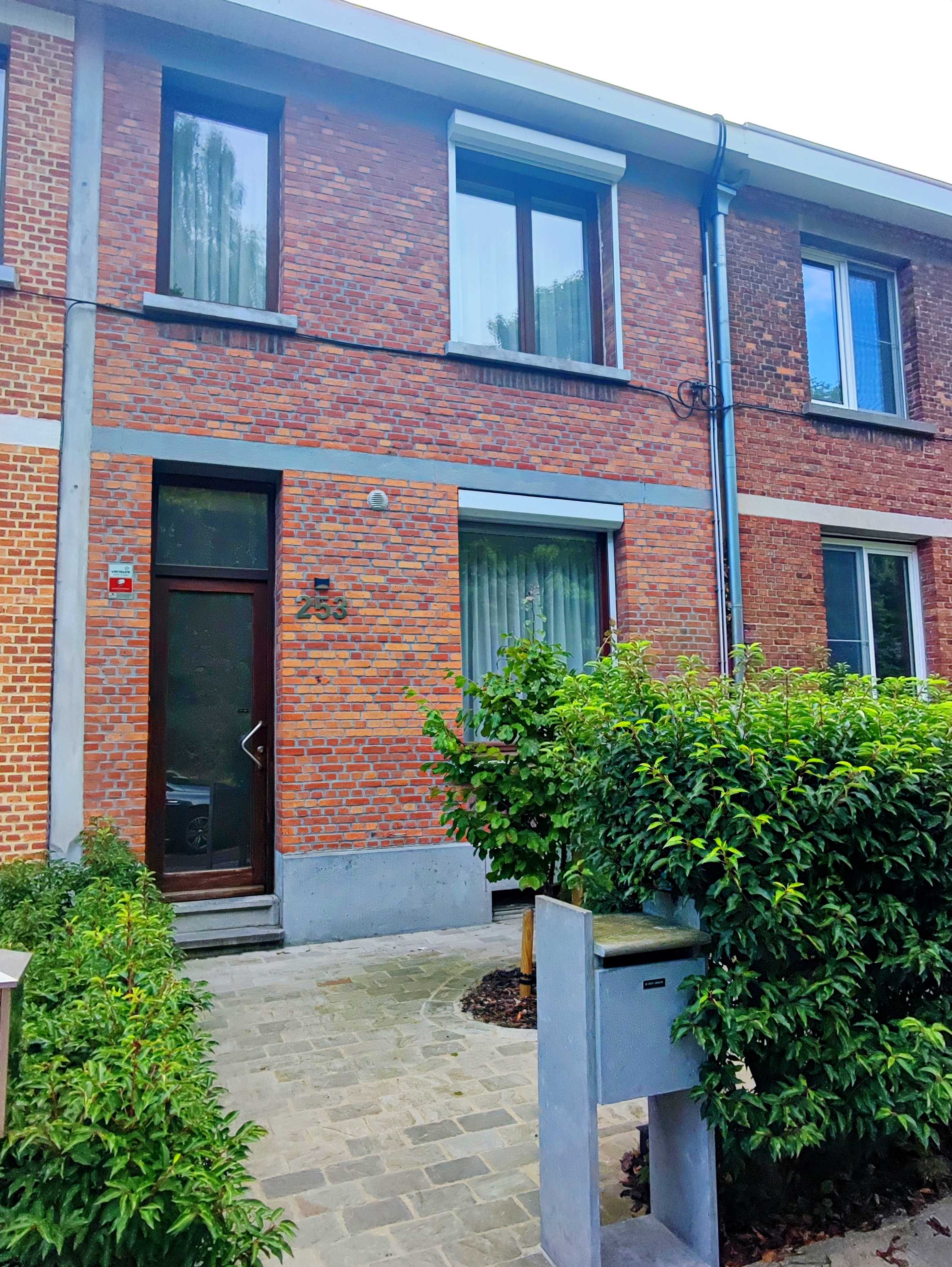 House for sale in Wilrijk with 3 bedrooms - photo 2