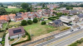 In het hart van Heers bieden wij dit prachtige perceel bouwgrond van 36 bij 49 meter aan. Het perceel is vrij van bouwverplichtingen, waardoor...