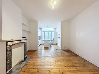 Morgan's Real Estate presenteert u dit mooie appartement met 2 slaapkamers op minder dan 10 minuten lopen van de Beurs en alle voorzieningen...