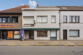 Te koop: Karaktervolle eigendom met potentieel in hartje Meerhout Ontdek deze unieke eigendom in het hart van Meerhout. Het gebouw biedt een...