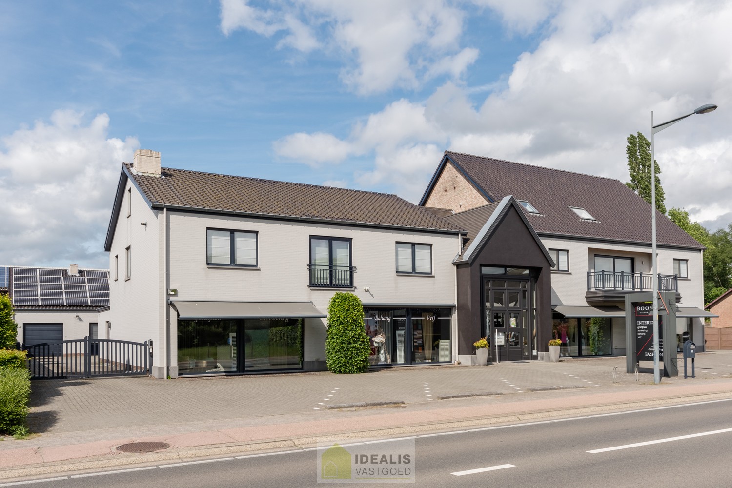 INSTAPKLARE HANDELSRUIMTE VAN MAAR LIEFST +- 410M² MET RIANTE WONING OP SCHITTERENDE COMMERCIËLE ZICHTLOCATIE!! - foto 2
