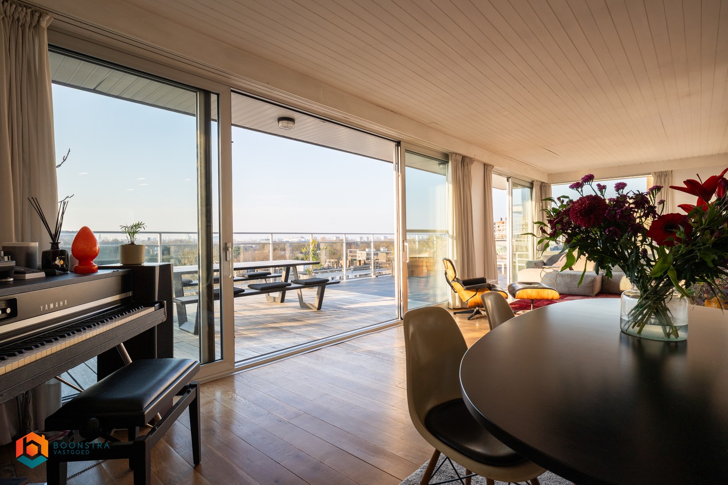 Exclusieve penthouse met 3 slpkrs, zéér riant terras (115 m²) en 2 autostaanplaatsen - foto 5
