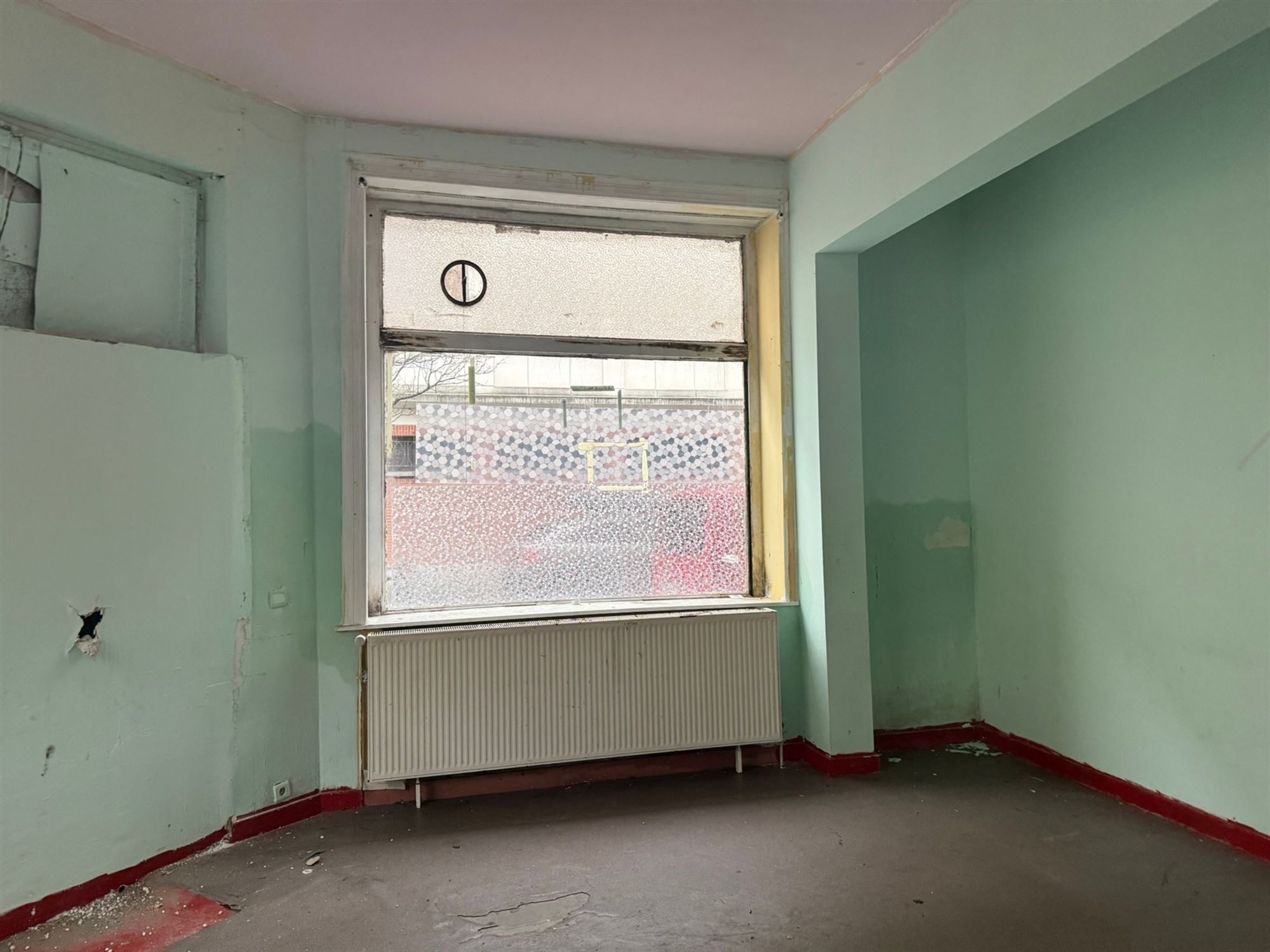 Te renoveren en te vergunnen opbrengsteigendom - foto 5