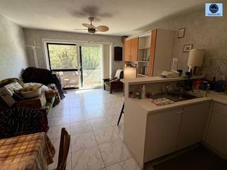 ZEER GOED GELEGEN STUDIO TE OOSTENDEVraagprijs : 127.500 euro. Zeer goed gelegen studio op +- 100m van de zeedijk.Studio van +- 36 m² met een mooi...