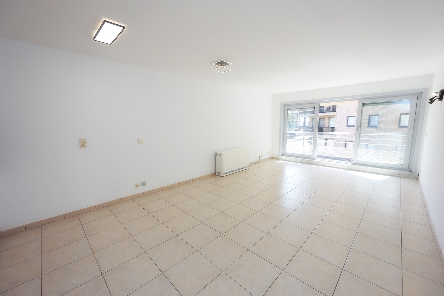 Appartement met 2 slaapkamers en terras nabij de Zeedijk! - foto 4
