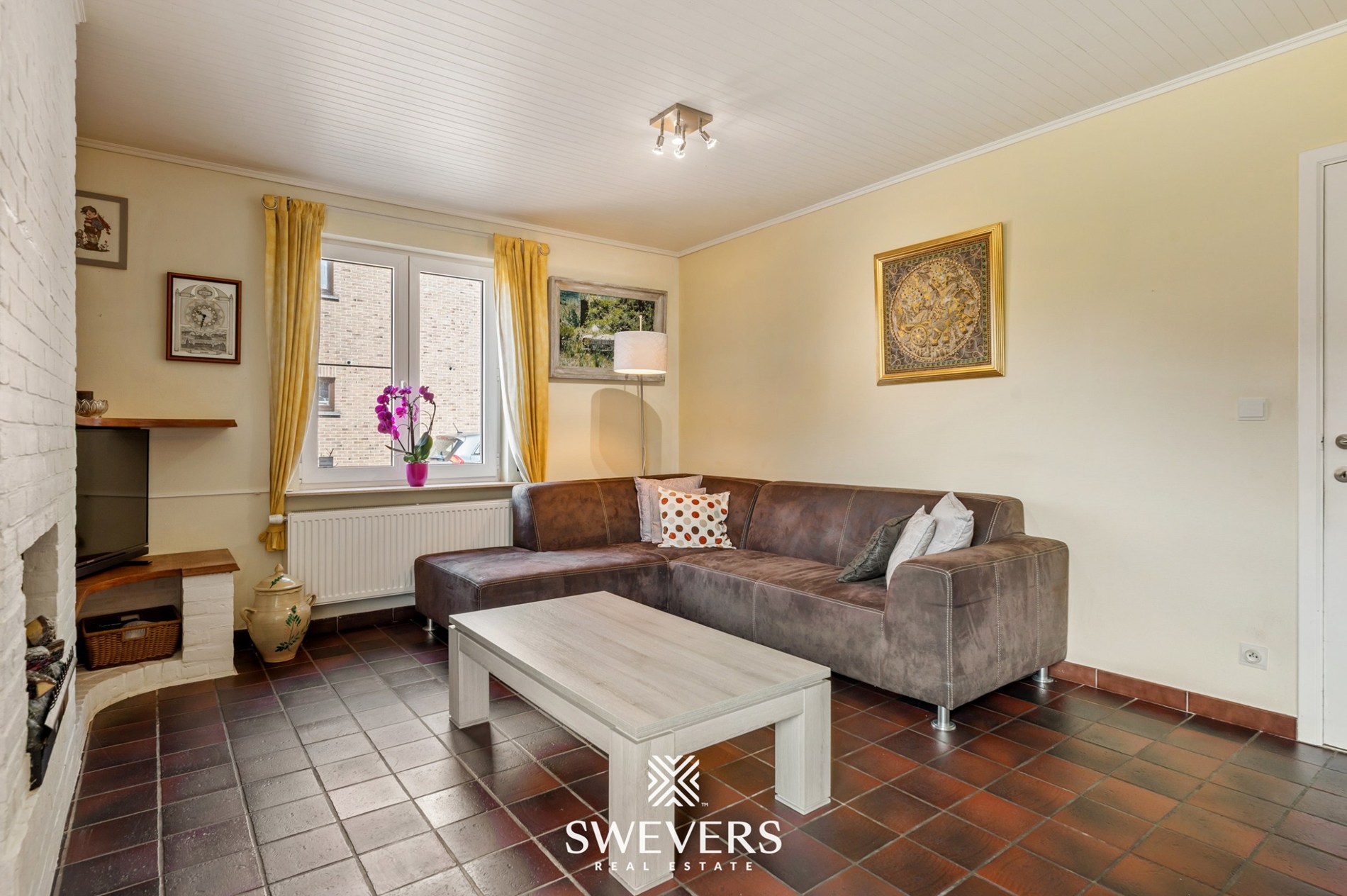 Gerenoveerde woning op loplocatie in Heusden-Zolder op ruim perceel (10are 28ca) met open zicht - foto 5