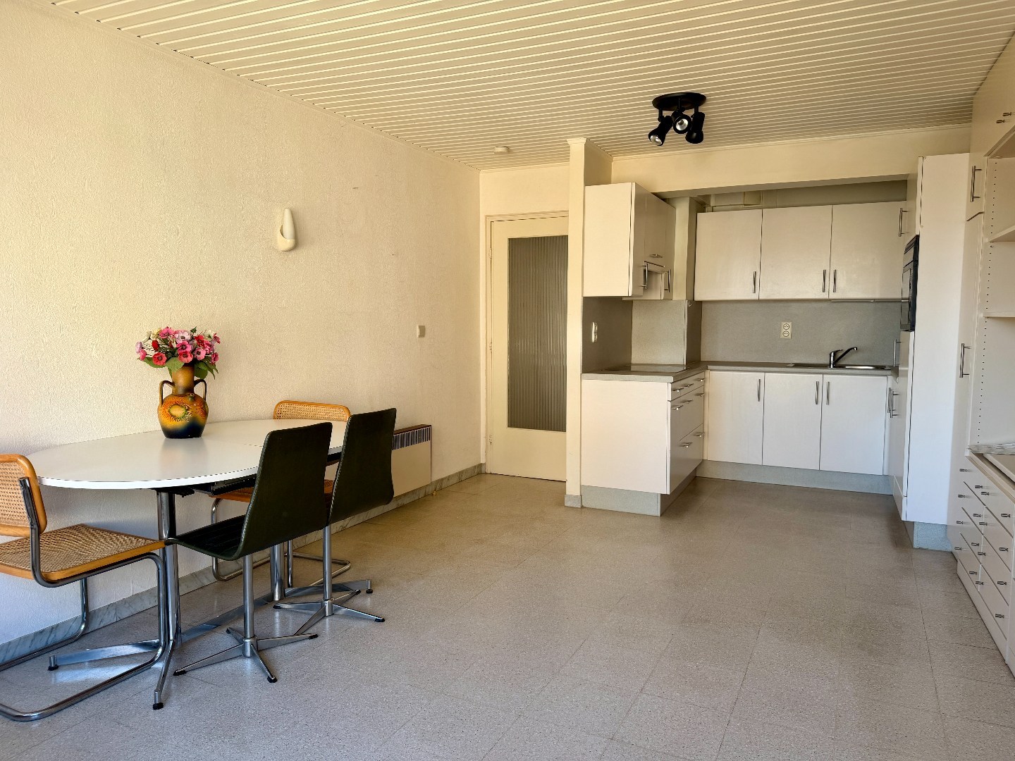 Centraal gelegen appartement met 1 slaapkamer. Interessante investering! - foto 4