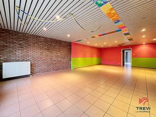 Commercial for sale in Courcelles